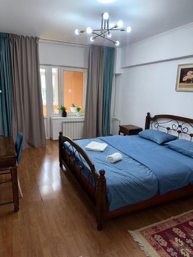13 Apartment *
