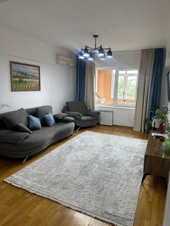 13 Apartment *