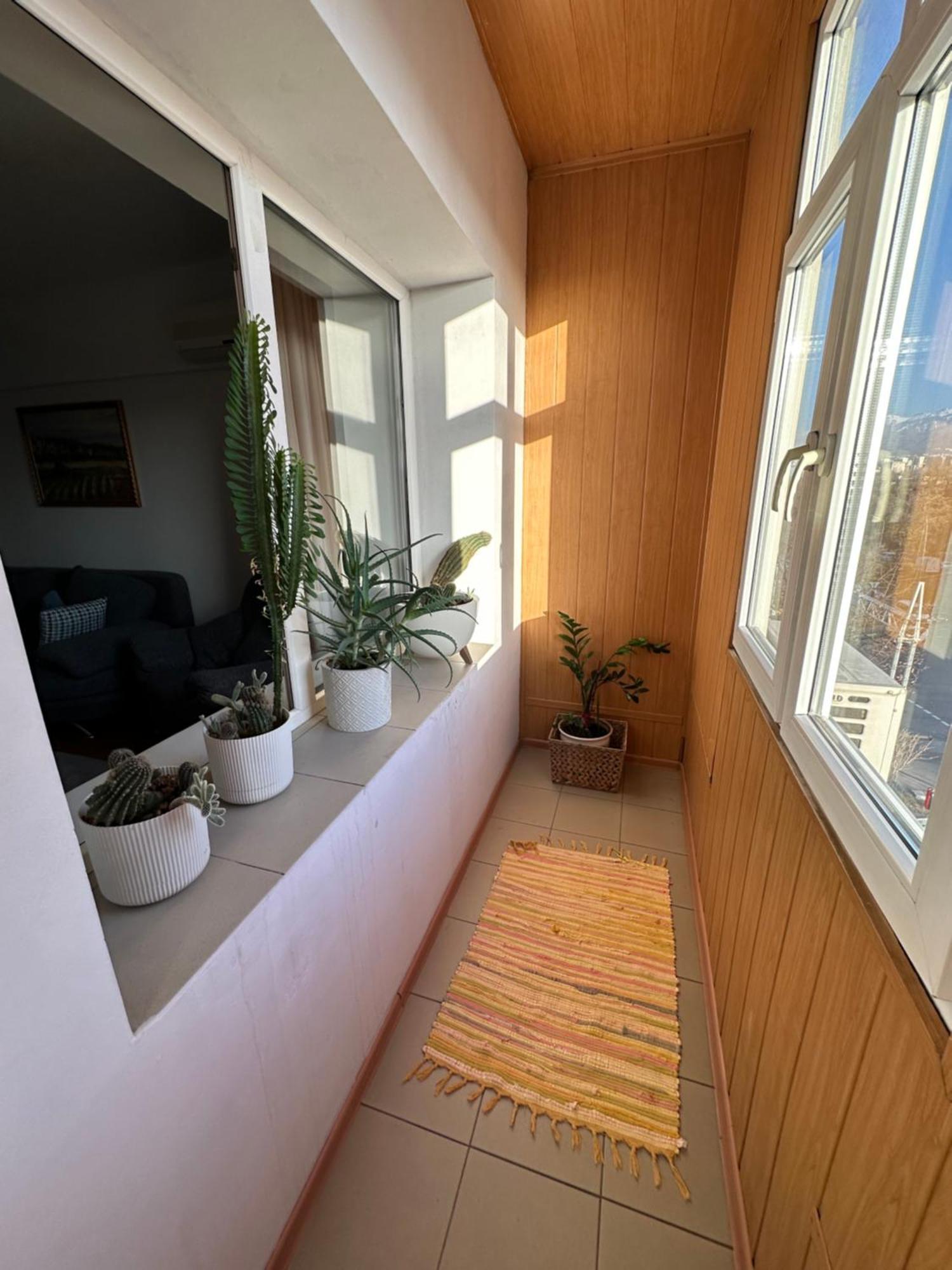 Apartment 13 *
